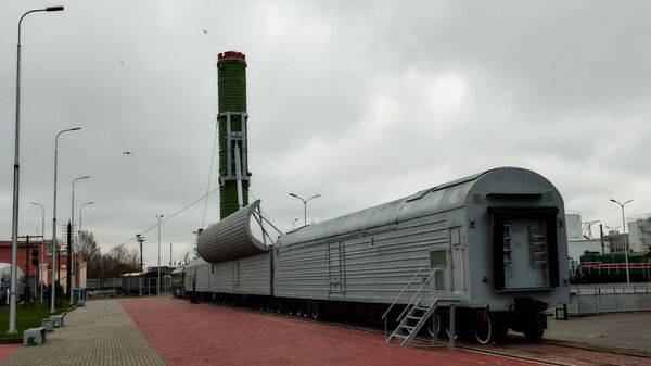 Tàu BZhRK Molodets tại Bảo tàng Đường sắt Nga ở St. Petersburg - Sputnik Việt Nam