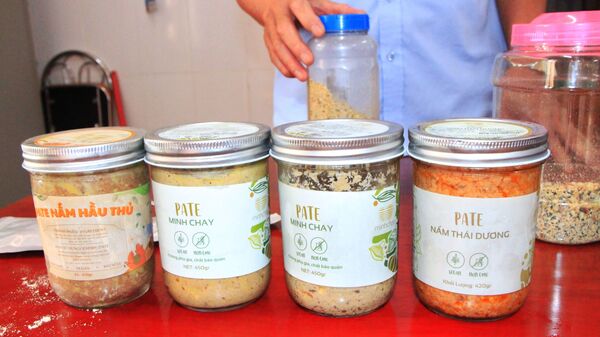 Nhiều loại nấm pate Minh Chay được Chi cục ATVS TP tỉnh Hà Tĩnh thu hồi - Sputnik Việt Nam