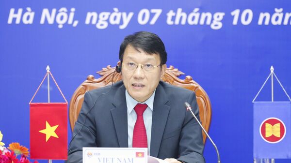 Trung tướng Lương Tam Quang, Thứ trưởng Bộ Công an phát biểu. - Sputnik Việt Nam