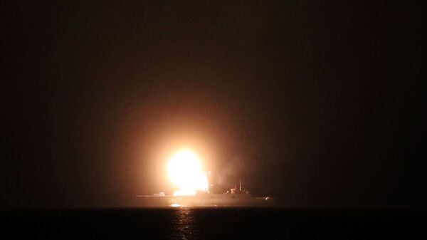 Phóng tên lửa siêu thanh Zircon từ khinh hạm Đô đốc Gorshkov ở Bắc Băng Dương. - Sputnik Việt Nam
