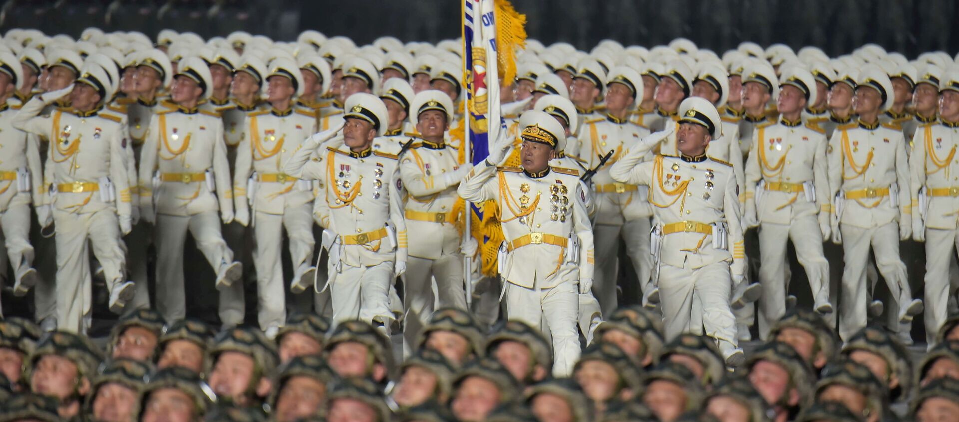 Lễ duyệt binh ở Bình Nhưỡng nhân Đại hội VIII của đảng Lao động Triều Tiên. - Sputnik Việt Nam, 1920, 15.01.2021