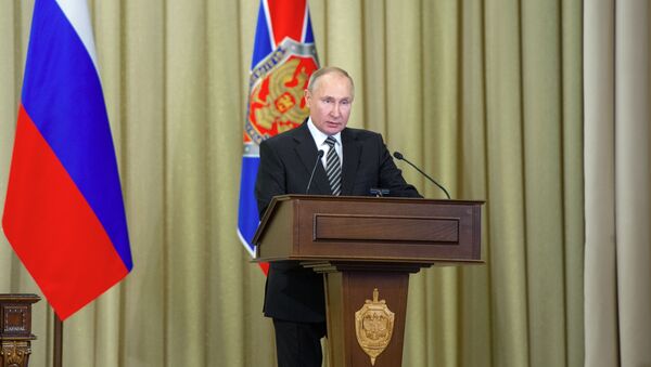 Vladimir Putin phát biểu trong cuộc họp của hội đồng quản trị Cơ quan An ninh Liên bang của Liên bang Nga - Sputnik Việt Nam