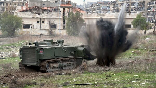 Công binh Nga rà phá bom mìn tại khu dân cư ở Aleppo - Sputnik Việt Nam