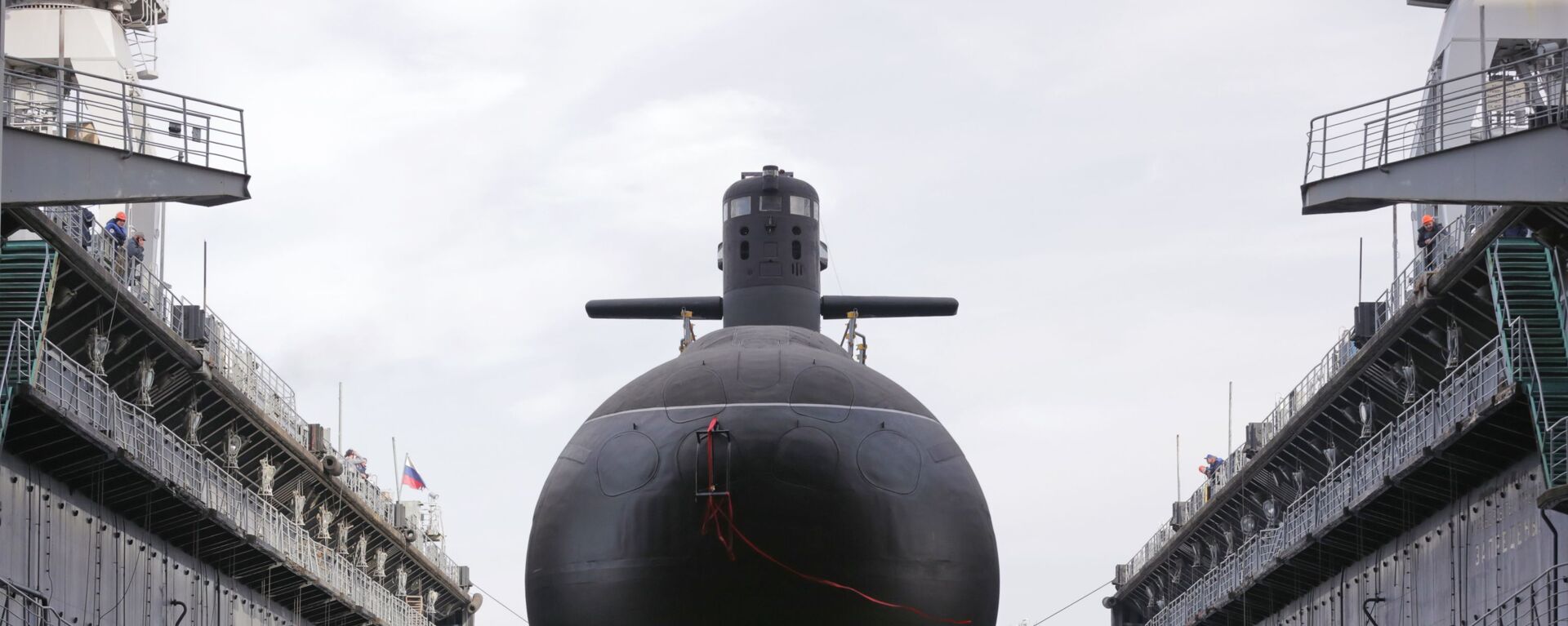 Lễ hạ thủy tàu ngầm diesel-điện Kronstadt thuộc Dự án 677 Lada. - Sputnik Việt Nam, 1920, 20.04.2024