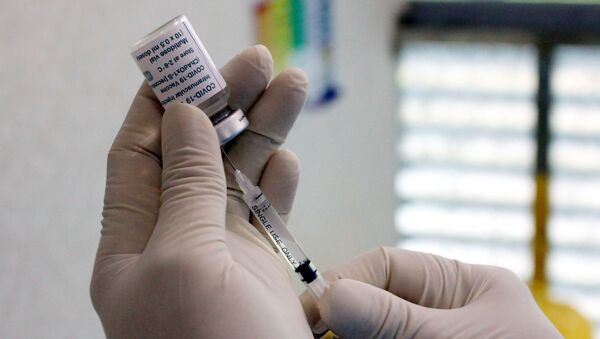 Những mũi vaccine AstraZeneca phòng COVID-19 đầu tiên tại Thái Bình được dành cho lực lượng tuyến đầu phòng chống dịch. - Sputnik Việt Nam