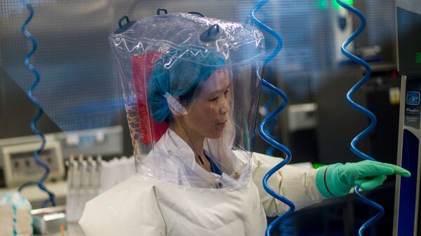 Nhà virus học Trung Quốc Shi Zhengli tại phòng thí nghiệm P4 ở Vũ Hán - Sputnik Việt Nam