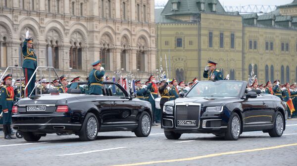 Tổng thống Putin tặng ông Kim Jong-un chiếc xe Aurus mang biển số đặc biệt