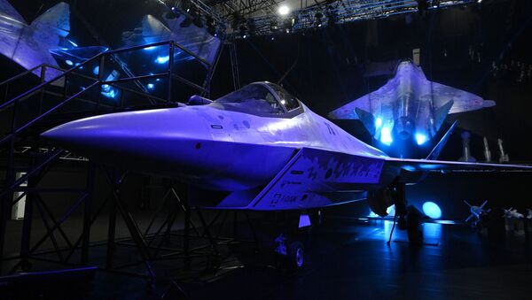Nguyên mẫu máy bay chiến đấu mới một động cơ hạng nhẹ thế hệ thứ năm của Nga trong gian hàng Chekmate (do Phòng thiết kế Sukhoi phát triển) tại hội chợ MAKS-2021 - Sputnik Việt Nam