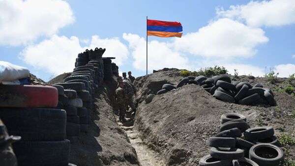 Quân sự ở biên giới Azerbaijan và Armenia - Sputnik Việt Nam