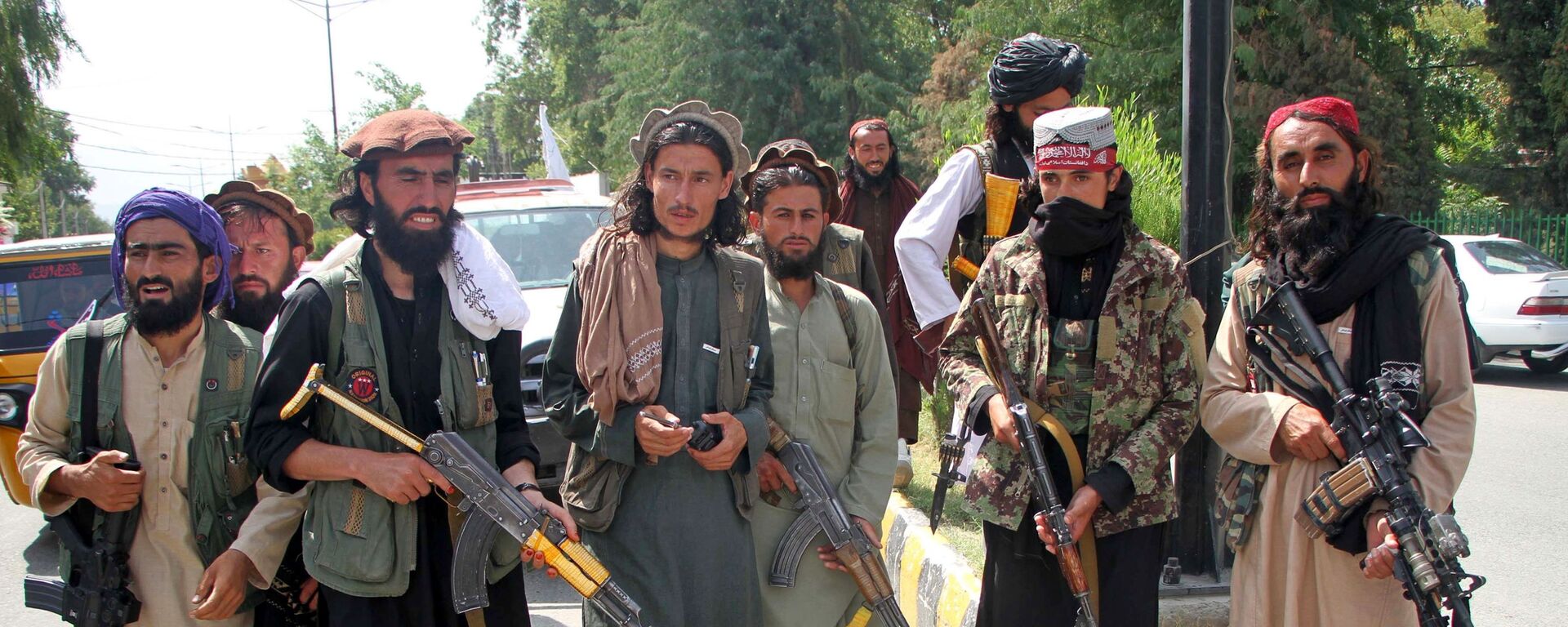 Các chiến binh Taliban * ở Mehtarlam, Afghanistan - Sputnik Việt Nam, 1920, 16.05.2022