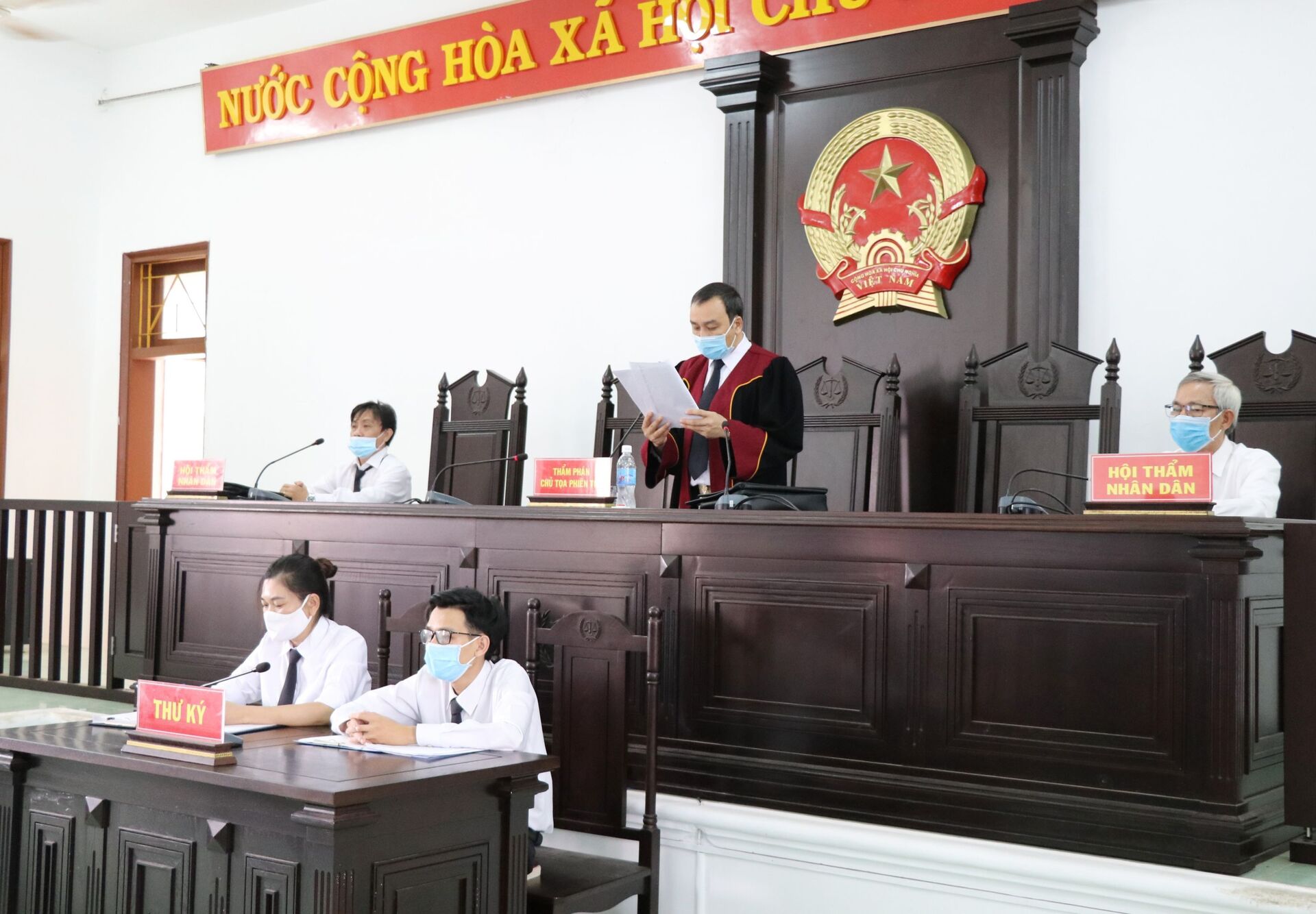 Tuyên án vụ lộ đề thi công chức ở Phú Yên - Sputnik Việt Nam, 1920, 05.10.2021
