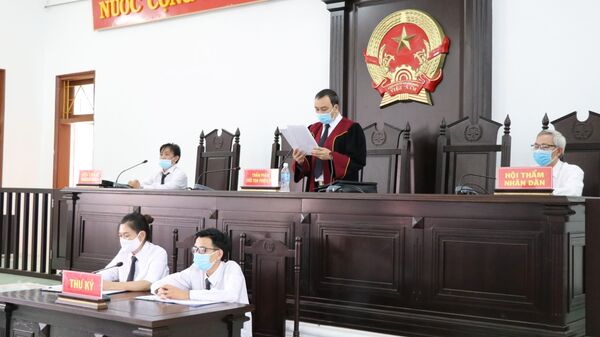 Tuyên án vụ lộ đề thi công chức ở Phú Yên - Sputnik Việt Nam