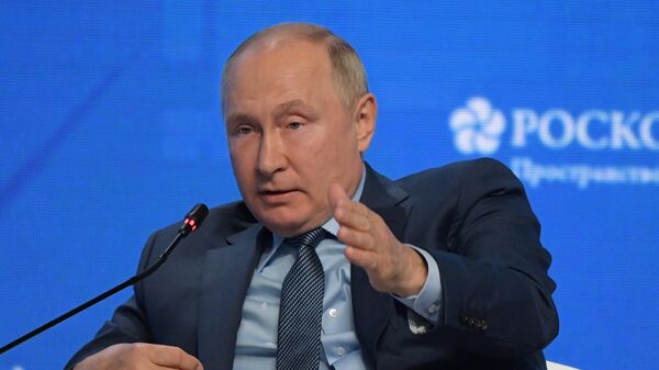 Tổng thống Nga V.Putin tham gia phiên họp toàn thể của diễn đàn«Tuần lễ Năng lượng Nga» - Sputnik Việt Nam