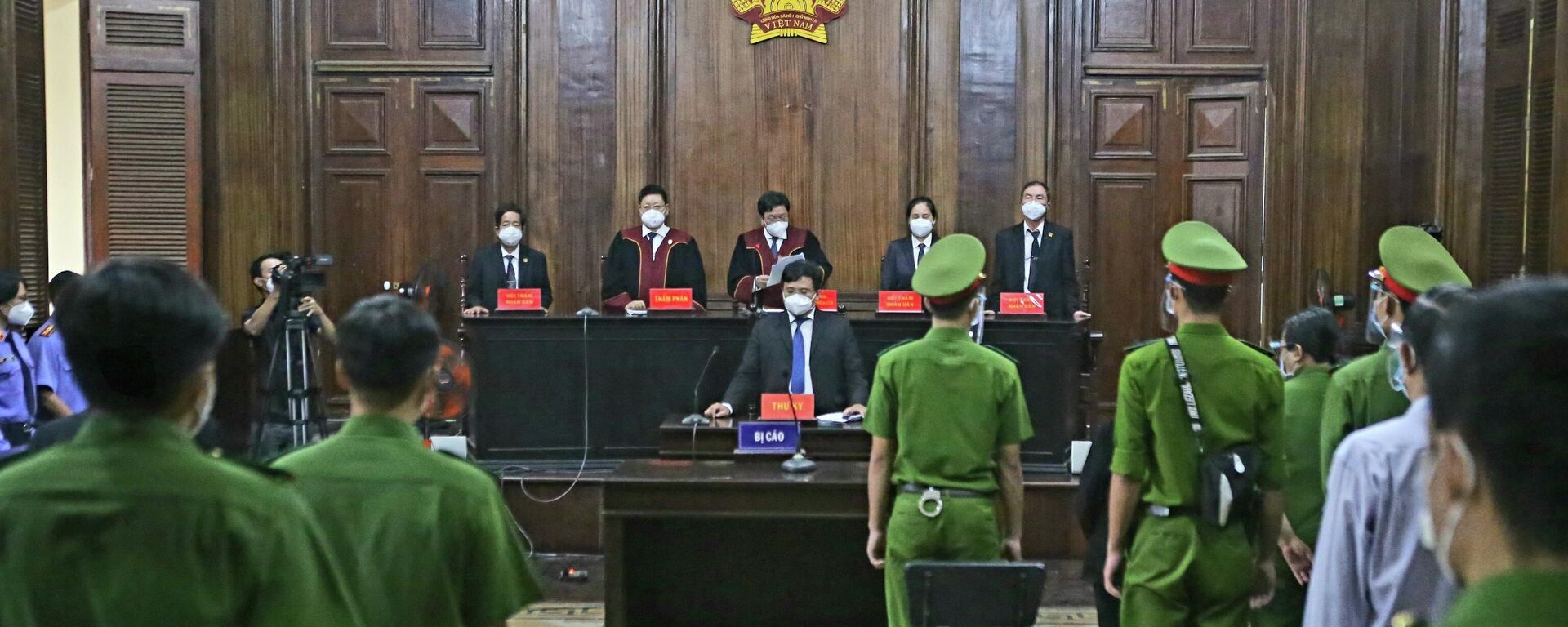 Tòa tuyên án nguyên Phó Chủ tịch UBND Thành phố Hồ Chí Minh Nguyễn Thành Tài trong vụ án sai phạm hoán đổi đất - Sputnik Việt Nam, 1920, 19.11.2021