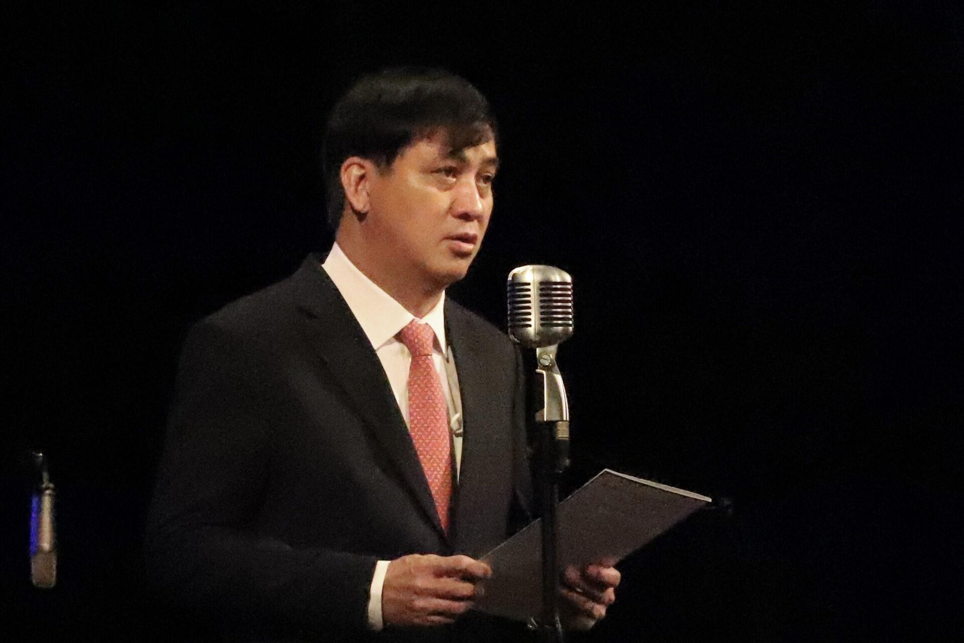 Phó Chủ tịch Thường trực UBND Thành phố Hồ Chí Minh Lê Hoà Bình phát biểu tại chương trình - Sputnik Việt Nam, 1920, 31.03.2022