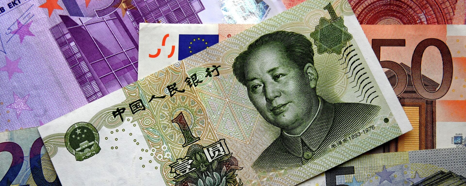 Đồng nhân dân tệ của Trung Quốc và tiền giấy của Liên minh Châu Âu - Sputnik Việt Nam, 1920, 24.06.2022