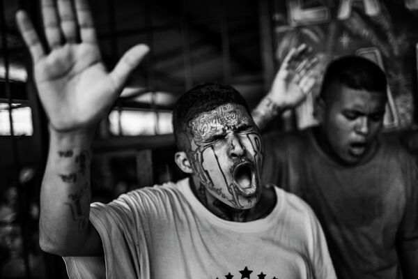 &#x27;&#x27;GANGBORDER&#x27;&#x27;, nhiếp ảnh gia Tây Ban Nha Javier Arcenillas, Giải Merit Award tại All About Photo Awards 2022 - Sputnik Việt Nam