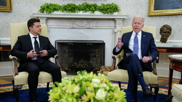 Cuộc gặp của Tổng thống Mỹ Joe Biden và Tổng thống Ukraina Vladimir Zelensky tại Phòng Bầu dục Nhà Trắng, Washington (ngày 01/9/2021) - Sputnik Việt Nam