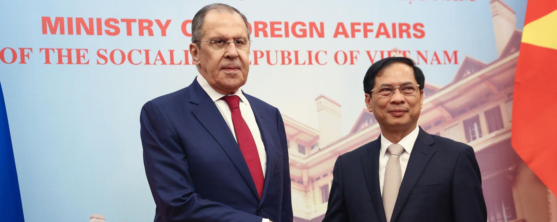 Bộ trưởng Ngoại giao Bùi Thanh Sơn hội đàm với Bộ trưởng Ngoại giao Nga Sergei Lavrov - Sputnik Việt Nam, 1920, 06.07.2022