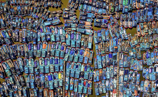 Bức ảnh «Boats matrix « (Ma trận thuyền) của nhiếp ảnh gia Việt Nam Nguyễn Vũ Cao, người đã giành giải nhất hạng mục «Màu sắc» của HIPA’S 11th season &#x27;Nature&#x27; - Sputnik Việt Nam