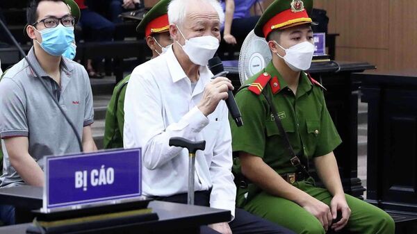 Xét xử sơ thẩm nguyên Bí thư Tỉnh uỷ Bình Dương Trần Văn Nam và 27 bị cáo trong vụ án sai phạm trong quản lý đất đai xảy ra tại tỉnh Bình Dương - Sputnik Việt Nam