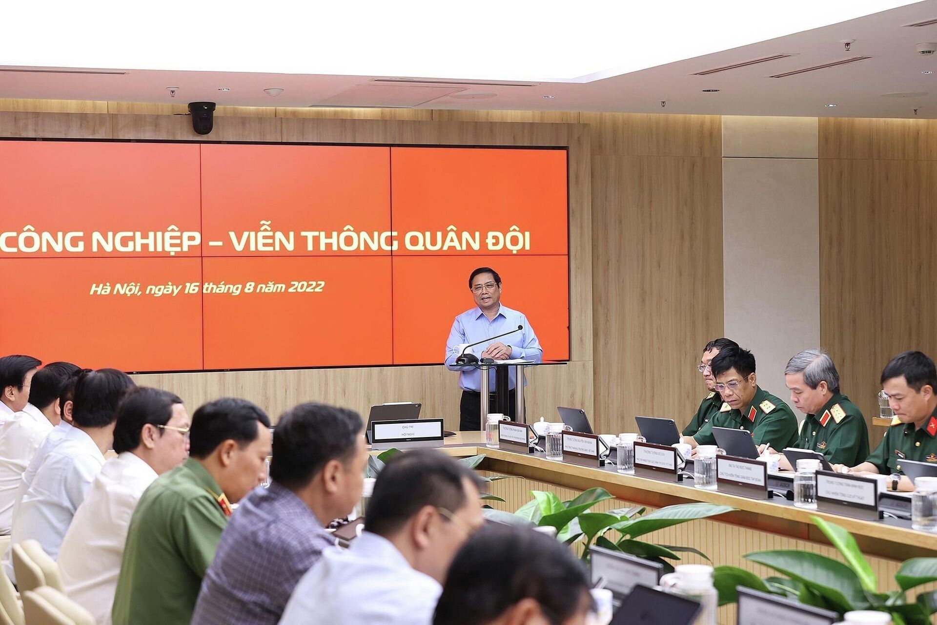 Thủ tướng Phạm Minh Chính làm việc với Tập đoàn Công nghiệp-Viễn thông Quân đội - Sputnik Việt Nam, 1920, 16.08.2022