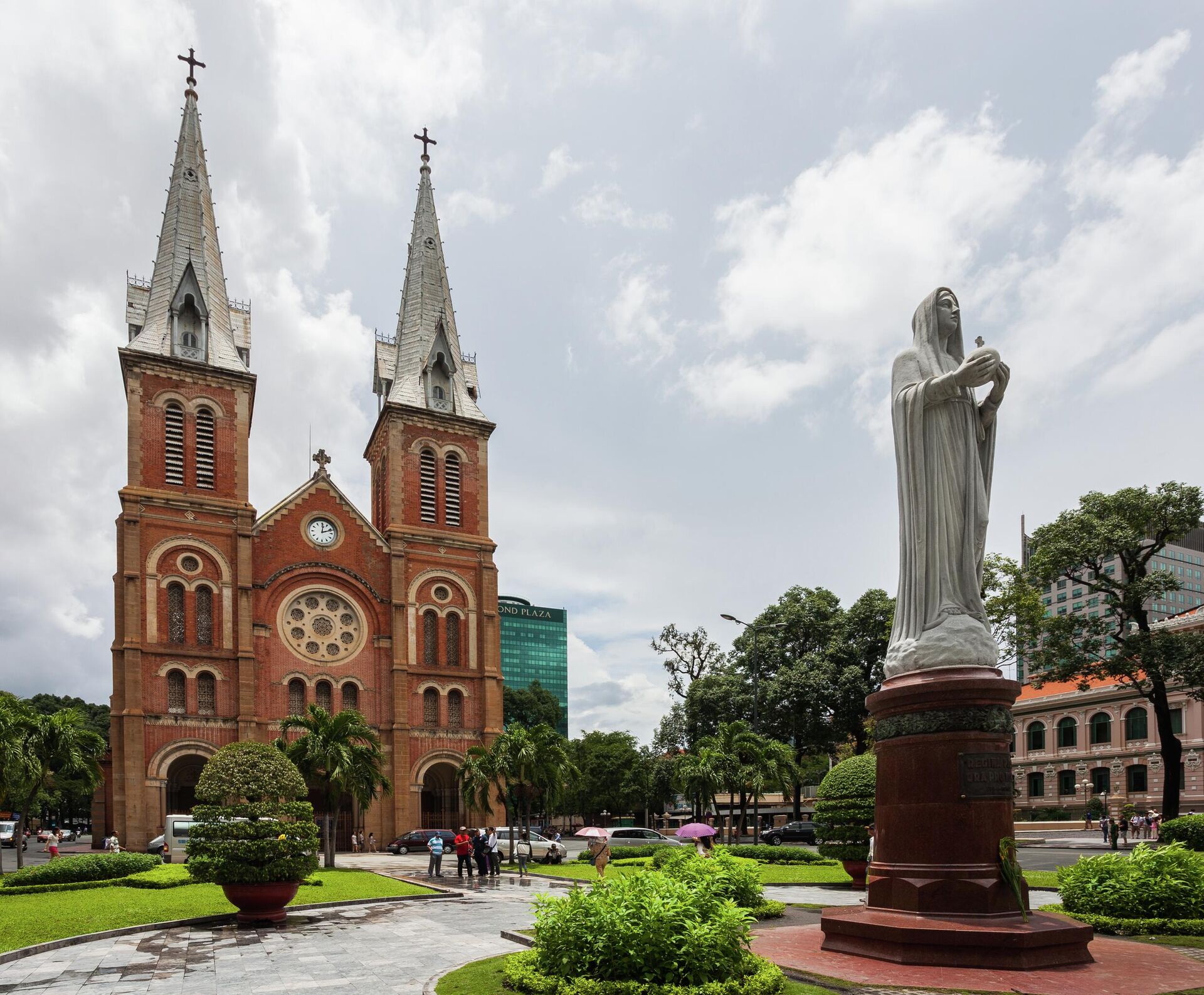 Quảng trường Nhà thờ Đức Bà ở thành phố Hồ Chí Minh - Sputnik Việt Nam, 1920, 14.06.2024