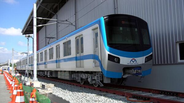 Đoàn tàu metro chạy thử tại depot Long Bình - Sputnik Việt Nam
