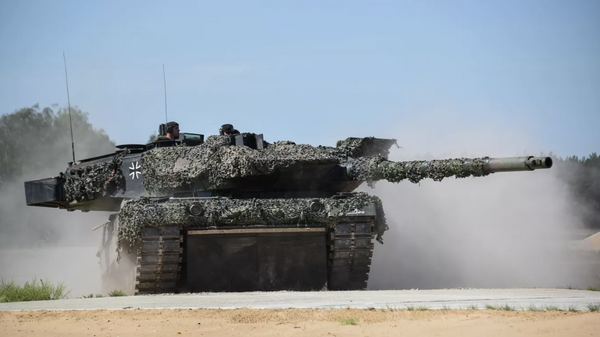 Xe tăng chiến đấu chủ lực Leopard 2 của Đức - Sputnik Việt Nam
