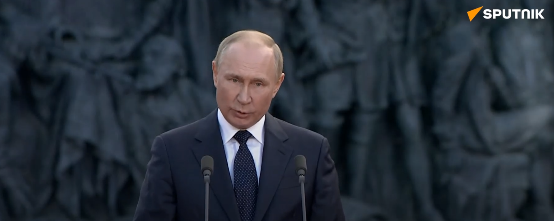 Putin: Nga sẽ không lặp lại những sai lầm trong quá khứ và sẽ không từ bỏ chủ quyền của mình - Sputnik Việt Nam, 1920, 21.09.2022