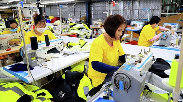 Thành phố Hồ Chí Minh: Cần khoảng 70.000 lao động cho giai đoạn cuối năm 2022 - Sputnik Việt Nam
