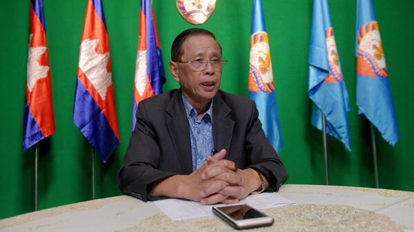 Ông Sok Eysan Ủy viên Trung ương kiêm người phát ngôn đảng Nhân dân Campuchia (CPP) - Sputnik Việt Nam