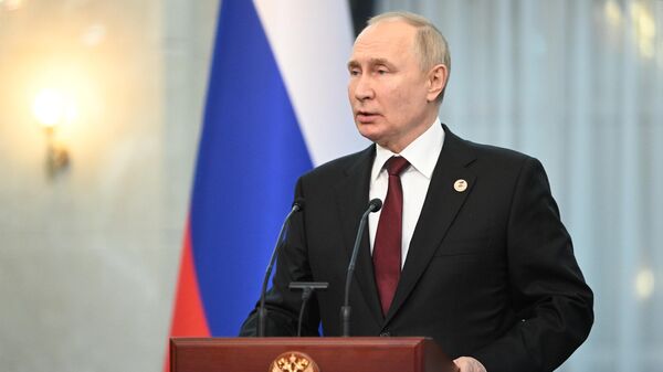 Tổng thống Nga V. Putin tham gia công việc của Hội nghị cấp cao EAEU tại Bishkek - Sputnik Việt Nam