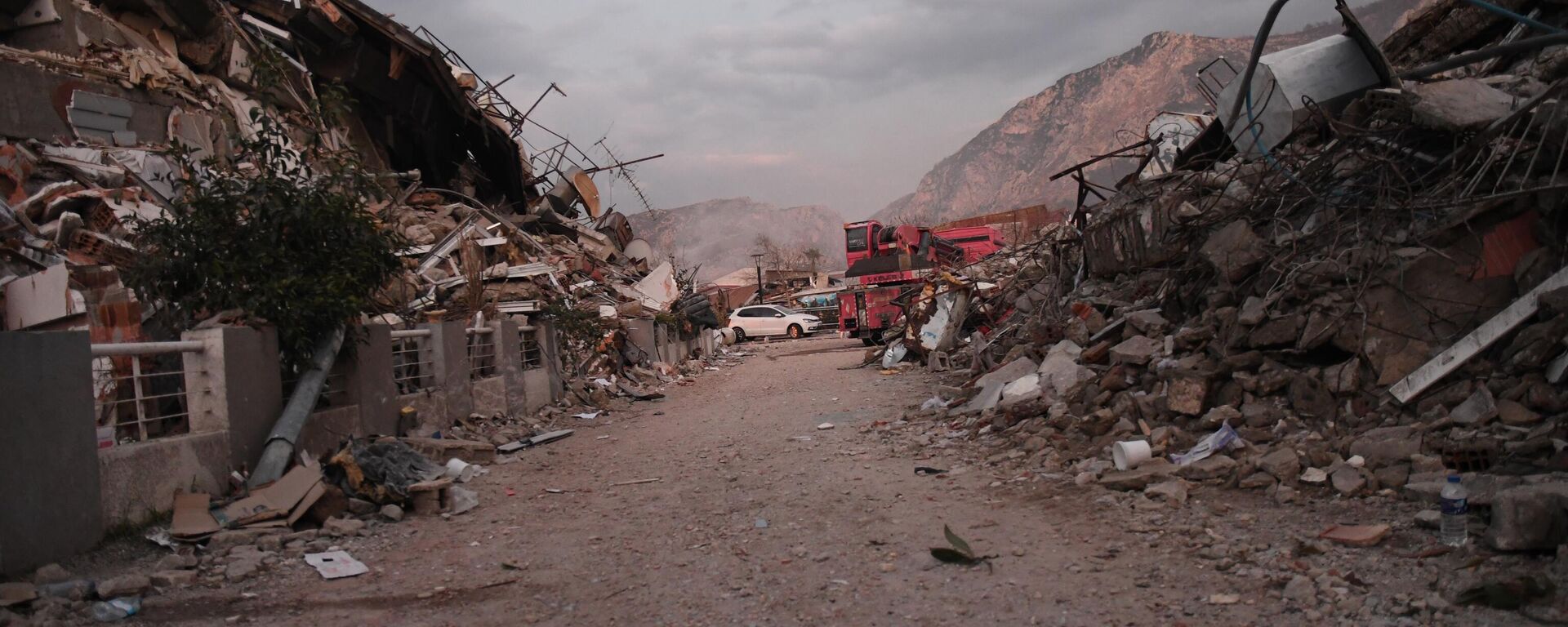 Hậu quả của trận động đất ở thành phố Antakya tỉnh Hatay của Thổ Nhĩ Kỳ - Sputnik Việt Nam, 1920, 17.02.2023
