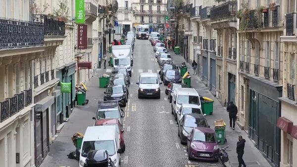 Đường phố Paris ngập trong rác - Sputnik Việt Nam