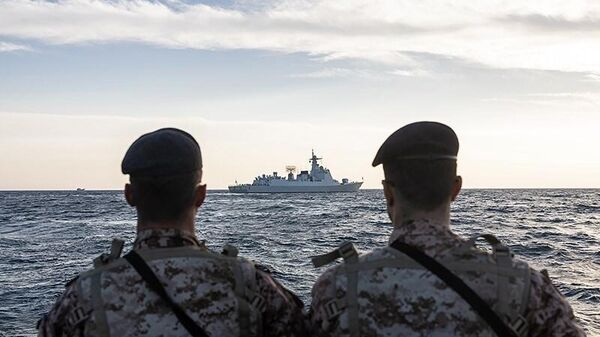 Lễ đón tàu Nga, Trung Quốc tham gia diễn tập Vành đai an ninh trên biển Ả Rập - Sputnik Việt Nam