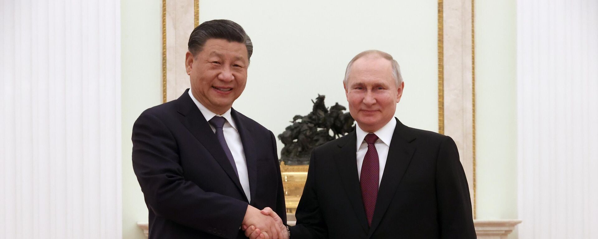 Tổng thống Nga Vladimir Putin gặp Chủ tịch Trung Quốc Tập Cận Bình - Sputnik Việt Nam, 1920, 16.05.2024