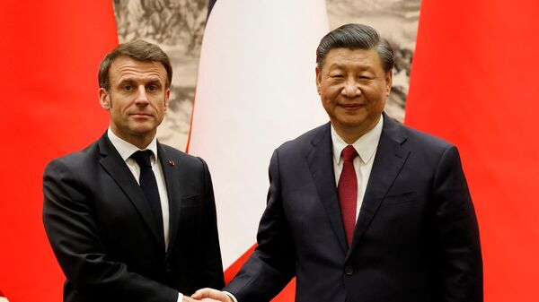 Tổng Thống Pháp Emmanuel Macron tới thăm Chủ tịch Trung Quốc Tập Cận Bình  - Sputnik Việt Nam