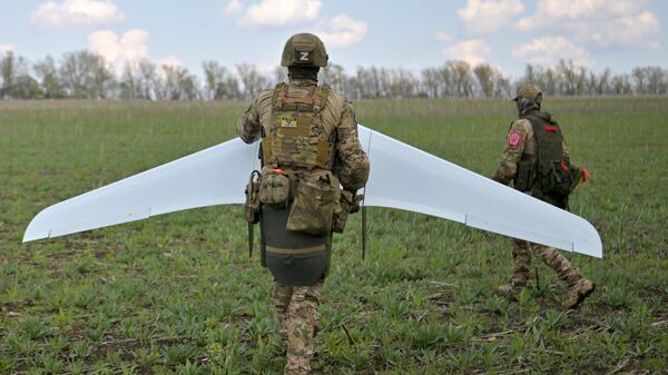Chuyển giao UAV cho binh sĩ Nga trong vùng chiến dịch quân sự đặc biệt - Sputnik Việt Nam