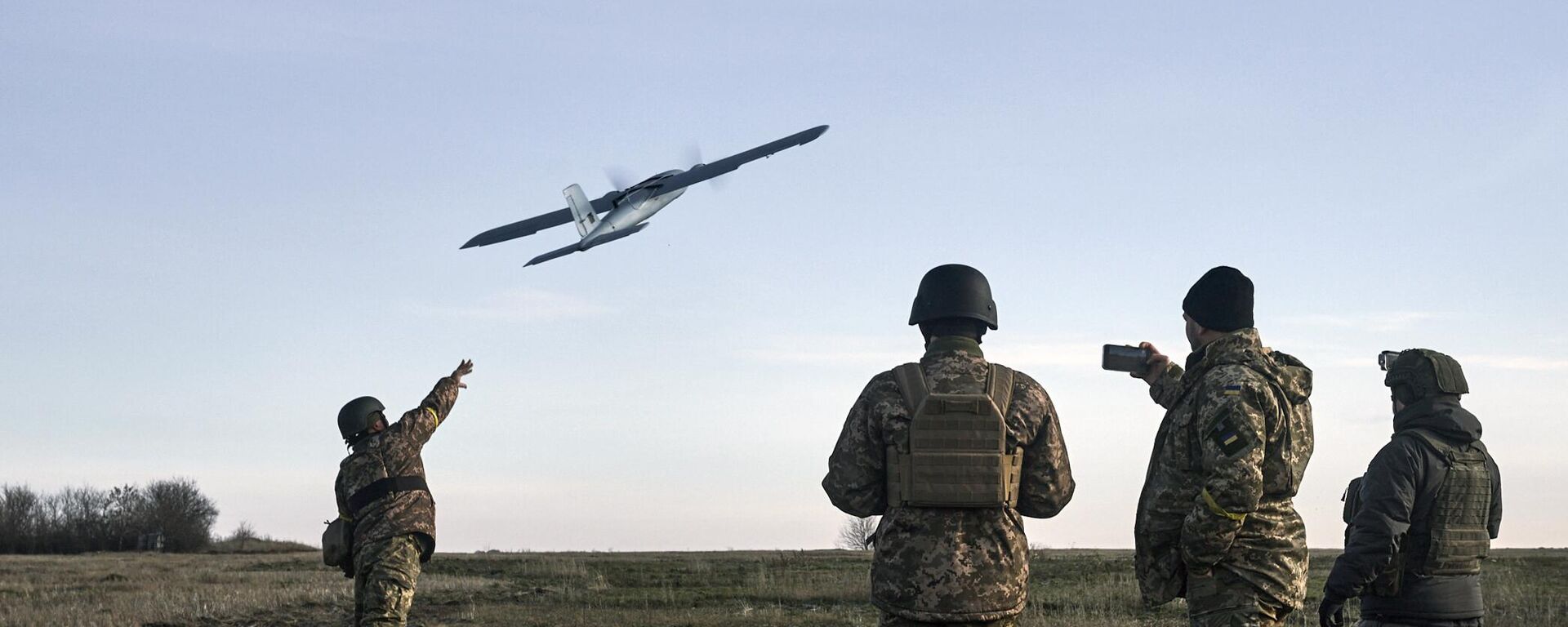 Quân đội Ukraina phóng máy bay không người lái. - Sputnik Việt Nam, 1920, 03.04.2024