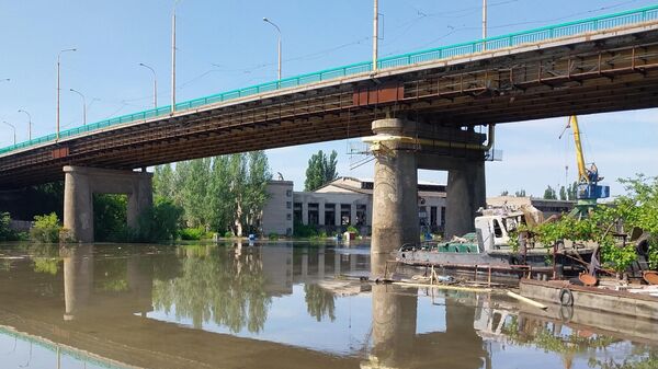 Khu vực bị ngập lụt ở Nova Kakhovka sau khi đập thủy điện Kakhovka bị phá hủy - Sputnik Việt Nam
