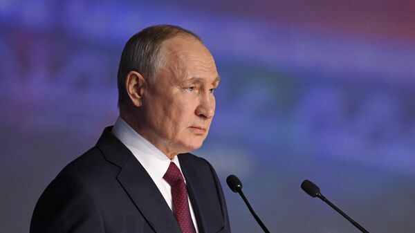 Tổng thống Nga Vladimir Putin tham dự SPIEF-2023 - Sputnik Việt Nam