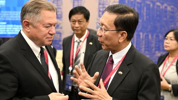 Ký kết biên bản ghi nhớ hợp tác giữa Ủy ban Kinh tế Á-Âu và chính phủ nước Cộng hòa Liên bang Myanmar - Sputnik Việt Nam