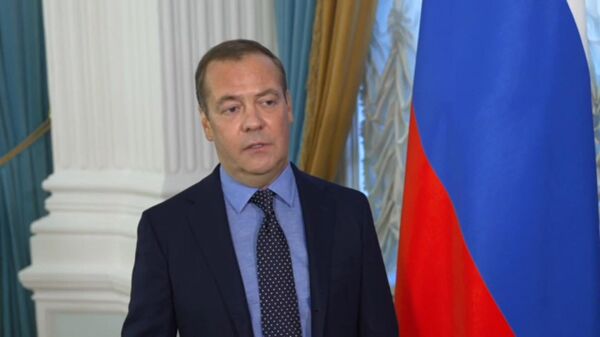 Medvedev: Nếu NATO ngừng cung cấp vũ khí cho Ukraina, chiến dịch quân sự đặc biệt sẽ kết thúc sau vài ngày nữa - Sputnik Việt Nam