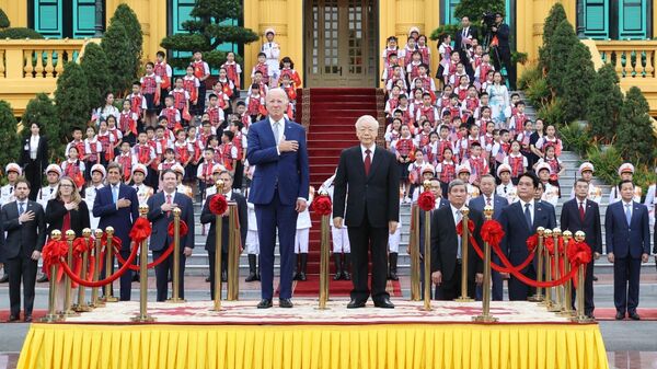 Tổng Bí thư Nguyễn Phú Trọng chủ trì Lễ đón Tổng thống Hoa Kỳ Joe Biden thăm cấp Nhà nước tới Việt Nam - Sputnik Việt Nam