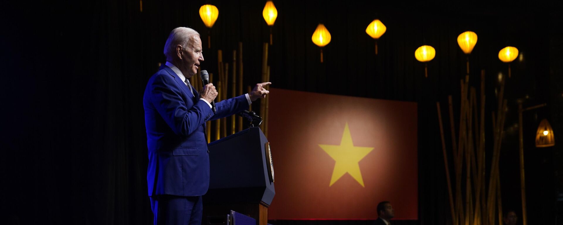 Tổng thống Mỹ Joe Biden họp báo tại Hà Nội, Việt Nam - Sputnik Việt Nam, 1920, 08.05.2024