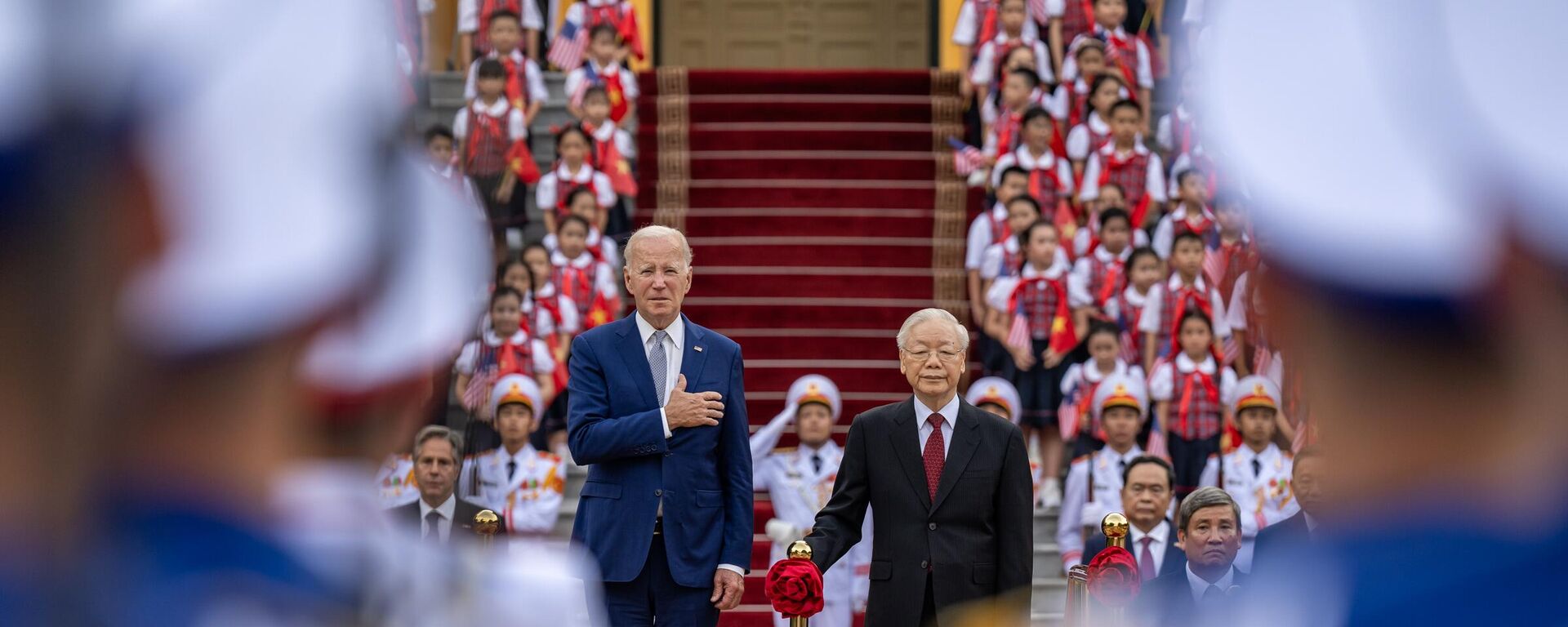 Tổng Bí thư Nguyễn Phú Trọng chủ trì Lễ đón Tổng thống Hoa Kỳ Joe Biden thăm cấp Nhà nước tới Việt Nam - Sputnik Việt Nam, 1920, 09.02.2024