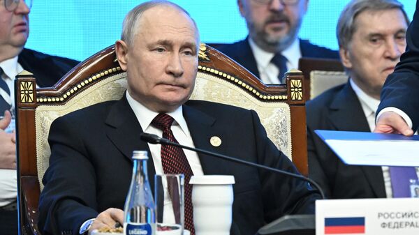 Vladimir Putin tại hội nghị thượng đỉnh SNG ở Bishkek - Sputnik Việt Nam