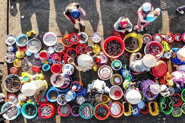 Người bán hàng tại chợ rau quả Vị Thanh, tỉnh Hậu Giang, Việt Nam - Sputnik Việt Nam