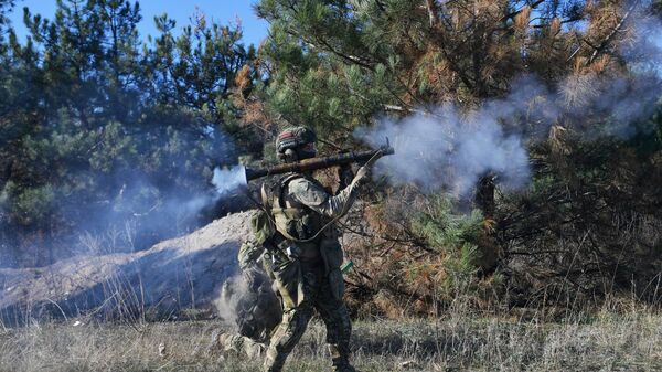 Trinh sát thuộc đơn vị tấn công đổ bộ Novorossiysk trong khu vực chiến dịch quân sự đặc biệt trên hướng Zaporozhye - Sputnik Việt Nam